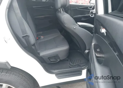 2016 Kia Sorento 2.4L Lx z USA, uszkodzony, nr VIN 5XYPGDA39GG096919